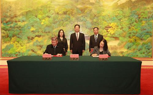 中國(guó)僑網(wǎng)雙方簽署馬來(lái)西亞沙巴州聯(lián)系單位委托協(xié)議