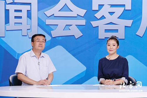 中國(guó)僑網(wǎng)天津市僑辦副主任房靖彪做客《新聞會(huì)客廳》