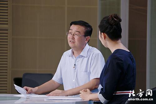 中國僑網(wǎng)天津市僑辦副主任房靖彪做客《新聞會(huì)客廳》