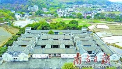 中國(guó)僑網(wǎng)僑鄉(xiāng)村南華又廬的建筑結(jié)構(gòu)獨(dú)特,,有“十廳九井”之稱(chēng)。南方日?qǐng)?bào)記者 何森垚 攝