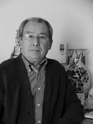 一戰(zhàn)華工張長(zhǎng)松的兒子,現(xiàn)年73歲的張熱拉爾,現(xiàn)居巴黎南郊,。(圖片來(lái)源:照片由張熱拉爾本人提供)