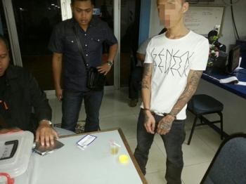 網(wǎng)上瘋傳涉及“假車禍而真索賠案件”的26歲的華籍青年已遭刑警扣查,。(馬來西亞《詩(shī)華日?qǐng)?bào)》)