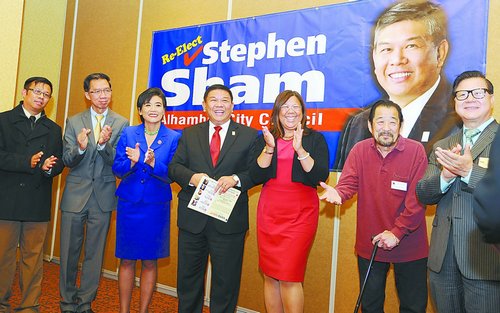 中國僑網(wǎng)國會眾議員趙美心,、加州眾議員周本立,、加州審計(jì)長候選人余淑婷等支持阿罕布拉華裔市議員沈時康,。(毛建軍 攝)
