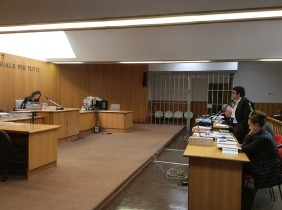中國僑網(wǎng)普拉托法院組成合議庭審理12.1華人企業(yè)火災(zāi)案,。(意大利歐聯(lián)通訊社)