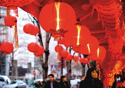 中國僑網(wǎng)年味十足的海外唐人街 來源:新華網(wǎng)