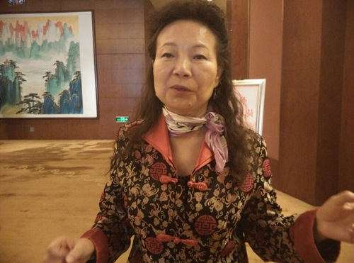 中國(guó)僑網(wǎng)列席“兩會(huì)”海外僑胞,、德國(guó)法蘭克福市政府外國(guó)人事務(wù)參事會(huì)議員顧裕華