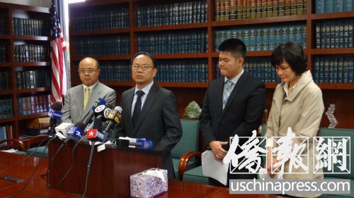 中國(guó)僑網(wǎng)鄧洪爭(zhēng)取讓陳段英做義工取代牢刑。(美國(guó)《僑報(bào)》/高睿 攝)