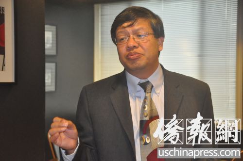 中國僑網(wǎng)“哈佛申訴”主要發(fā)起人趙宇空在華盛頓接受采訪,。(美國《僑報》/徐一凡 攝)
