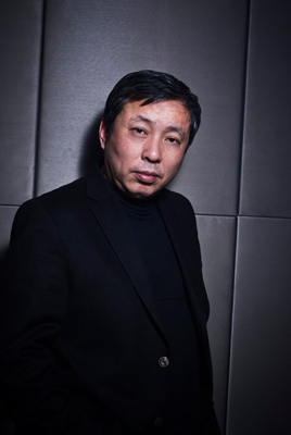 上海收藏家劉益謙,。
