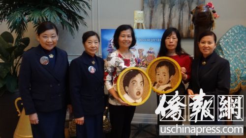 謝秀琴(右二)在慈濟的幫助下將兩個病逝孩子的器官捐贈給“捐獻生命”組織,。(美國《僑報》/高睿