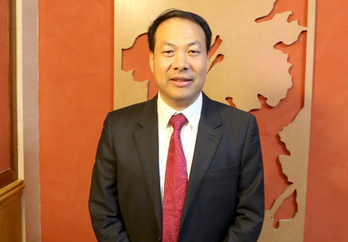 唐曉華認(rèn)為“海外倉(cāng)”可以拉動(dòng)“雙升級(jí)”。(《歐洲時(shí)報(bào)》/孔帆