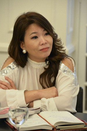陳瑰鶯:很多女性認為“年輕就是本錢”而揮
