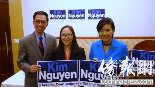趙美心(右)和周本立(左)支持文錦競選洛縣法官。(美國《僑報》/高睿
