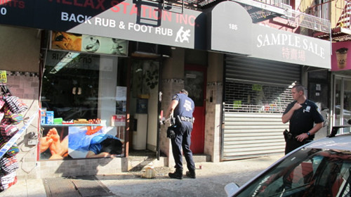 華埠按摩店遭醉漢破門盜竊,。(美國(guó)《世界日?qǐng)?bào)》/高夢(mèng)梓