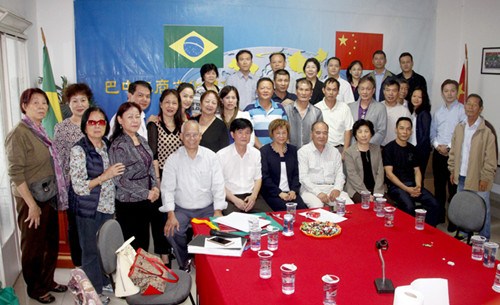 巴西巴中工商文化總會改選李濃忠任第七屆會長,。(巴西僑網(wǎng))