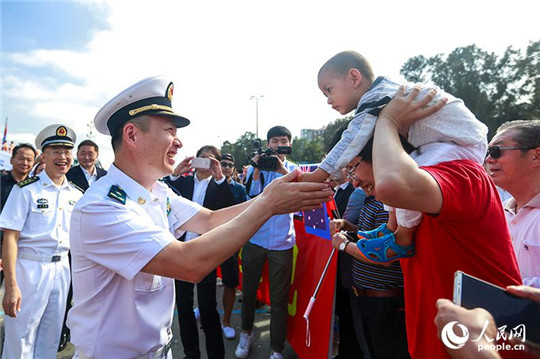 中國海軍鄭和艦抵達澳大利亞進行友好訪問。(賀吉