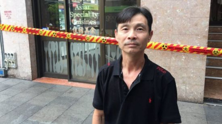 中國(guó)僑網(wǎng)Phnom Penh外賣(mài)店老板劉先生,。(《澳洲日?qǐng)?bào)》圖片)