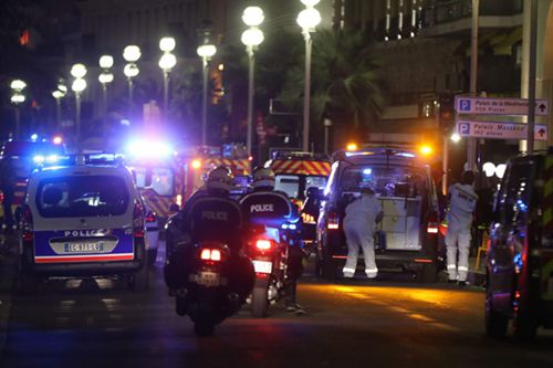 中國僑網(wǎng)2016年7月,,法國尼斯恐襲案造成80多人死亡,,200多人受傷,。