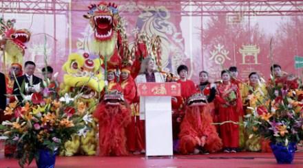 中國(guó)僑網(wǎng)圖中發(fā)言者為西班牙經(jīng)濟(jì),、就業(yè)和財(cái)政部長(zhǎng)恩格拉西亞·伊達(dá)爾戈 ,。(西班牙歐浪網(wǎng))