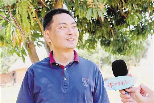 中國(guó)僑網(wǎng)王高懿接受記者采訪,。
