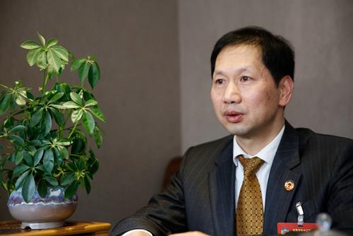 中國僑網(wǎng)3月4日,英國倫敦華人保守黨副主席,、英國福州十邑同鄉(xiāng)總會會長林光接受記者專訪,。(法國《歐洲時報》/王駿 攝)