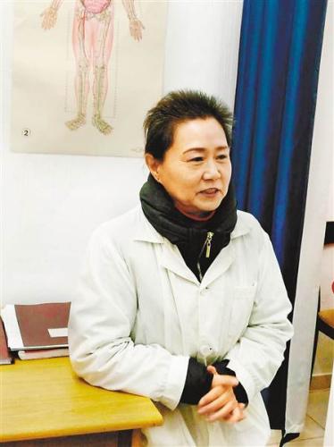 中國(guó)僑網(wǎng)李莉在診所,。