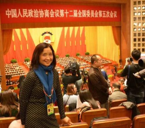 中國(guó)僑網(wǎng)澳大利亞《塔州華人報(bào)》主編唐詠北參加2017年兩會(huì)報(bào)道