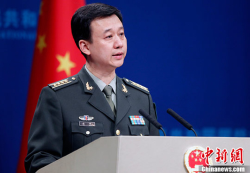中國僑網(wǎng)3月30日下午,,中國國防部新聞發(fā)言人吳謙回答記者提問,。中新社記者 宋吉河 攝