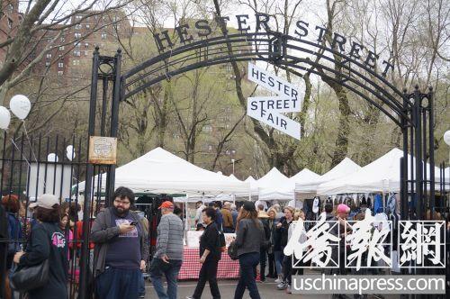 中國僑網(wǎng)紐約華埠喜士達街創(chuàng)意集市15日開幕,。(美國《僑報》/陳辰 攝)