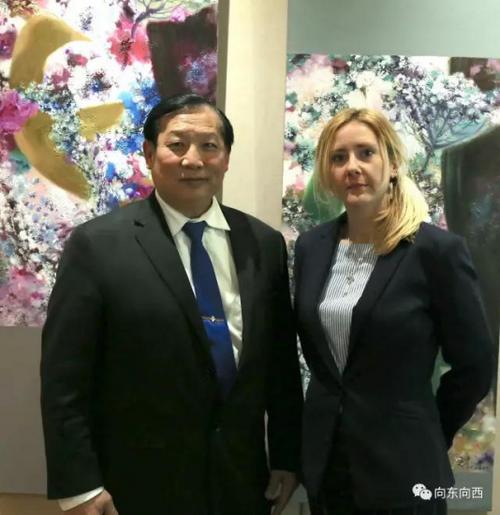 中國僑網(wǎng)法國國會議員華人競選人蔡垂彪和他的候補競選人胡賽樂,。(法國《歐洲時報》/孔帆 攝)