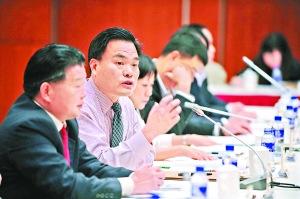 中國僑網吳權深小心謹慎使出各種反偵察手段,,仍難逃“天網”。(資料圖片)