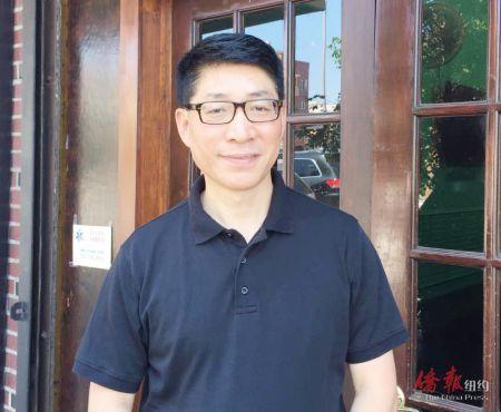 中國僑網(wǎng)嚴(yán)利忠告家長暑期里應(yīng)給孩子一些空間。(紐約《僑報》/崔國萁 攝)