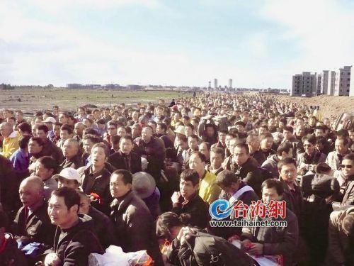 中國僑網(wǎng)資料圖:2011年,,撤離利比亞的中國員工、華僑等