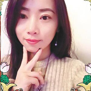 中國僑網(wǎng)危秋潔自拍圖,。微博截圖