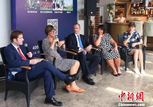 中國僑網(wǎng)英國12所著名寄宿中學(xué)的招生官等來華聯(lián)袂招生,?!《叛唷z