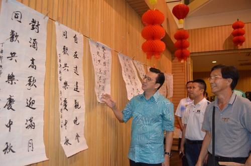 中國僑網(wǎng)中秋節(jié)征上聯(lián)比賽,,為中秋節(jié)增添書墨文化氣息,。(馬來西亞《星洲日報(bào)》)