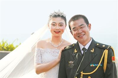 中國(guó)僑網(wǎng)易樂(lè)和王宇田在塞拉利昂舉行婚禮,。丁一攝
