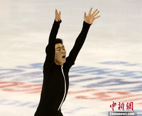 中國僑網(wǎng)資料圖:華裔選手陳?。∟athan Chen),。中新社記者 劉丹 攝