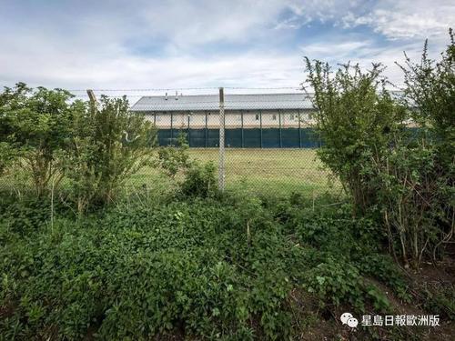 中國僑網(wǎng)內(nèi)政部曾經(jīng)有計劃在格拉斯哥機場附近,,建一個臨時收容站,,希望完全取代登格維爾,。內(nèi)政部于去年打消了該計劃。(歐洲《星島日報》微信公眾號 資料圖)