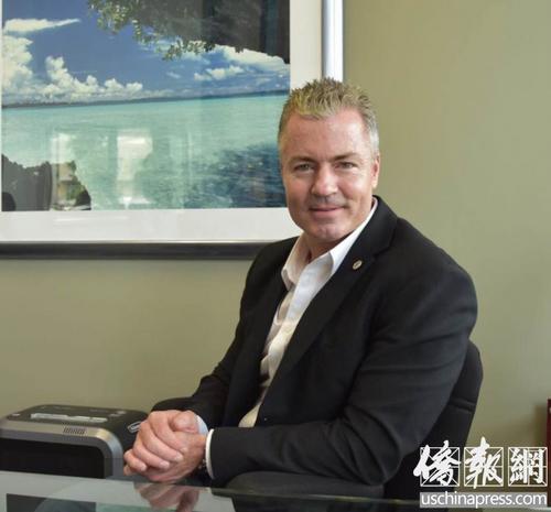 中國(guó)僑網(wǎng)共和黨籍加州州長(zhǎng)候選人Trevis Allen (美國(guó)《僑報(bào)》/尚穎 攝)