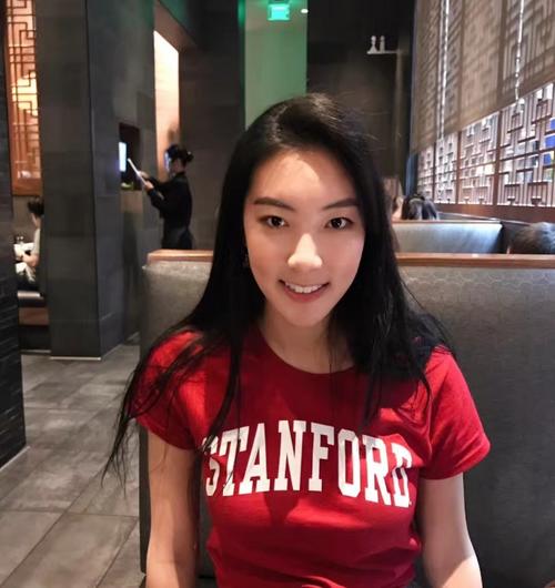 中國僑網巴沙迪那私立女校Westridge School 12年級華裔學生陳書非,,獲得斯坦福大學7萬美元全額獎學金被提前錄取,。(美國《世界日報》/陳書非家長供圖)