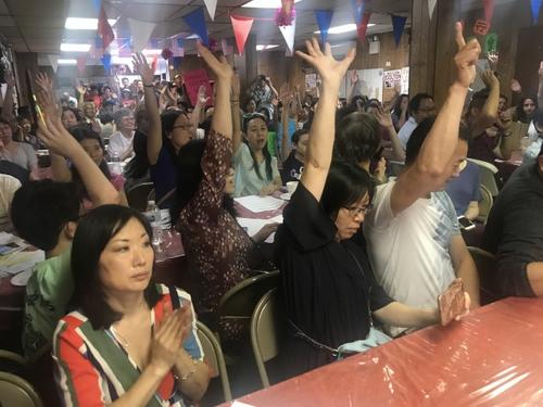 中國僑網(wǎng)百余名家長希望建立自己的維權(quán)組織,。(美國《世界日報(bào)》/牟蘭 攝)