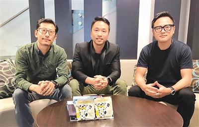 中國僑網(wǎng)在新西蘭創(chuàng)業(yè)的何效鵬(中)、石剛(左)與鄭納祺,。 (受訪者供圖)