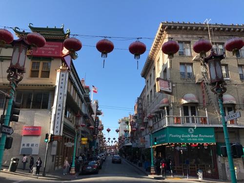 中國僑網(wǎng)舊金山市議會7月24日將為華埠禁大麻店法案投票表決,,如果通過法案,,華埠將成為舊金山市首個(gè)禁售大麻的地區(qū)。(美國《世界日報(bào)》/李秀蘭 攝)