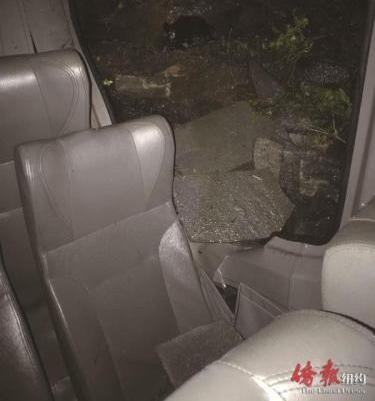 中國僑網(wǎng)從布魯克林出發(fā)的華人小巴突發(fā)慘烈車禍,。(美國《僑報》)