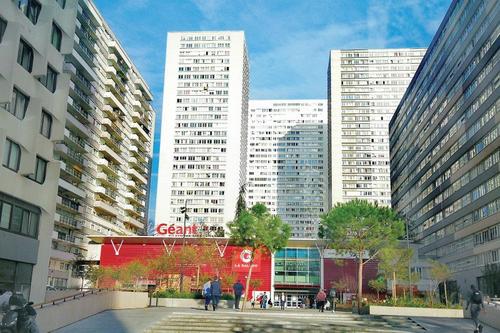 中國僑網(wǎng)賭場規(guī)劃所在地——Masséna 13商業(yè)中心入口處。(圖片來源:歐洲時(shí)報(bào)實(shí)習(xí)記者張雨滴 攝)