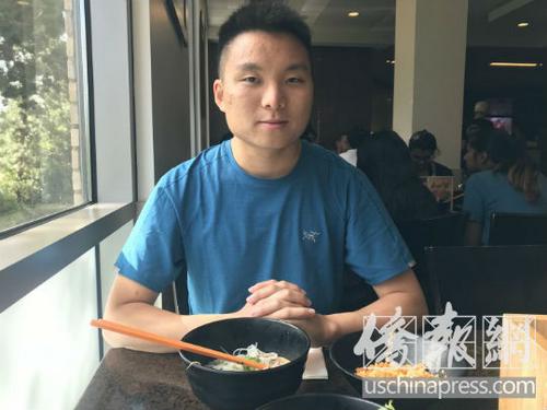中國(guó)僑網(wǎng)美國(guó)派帕黛恩大學(xué)的大二學(xué)生Eric Chang,。(美國(guó)《僑報(bào)》/王珂瑩 攝)