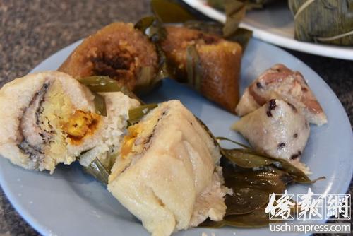 中國僑網(wǎng)燒臘美食坊的粽子,。(美國僑報(bào)網(wǎng)/李青蔚 攝)