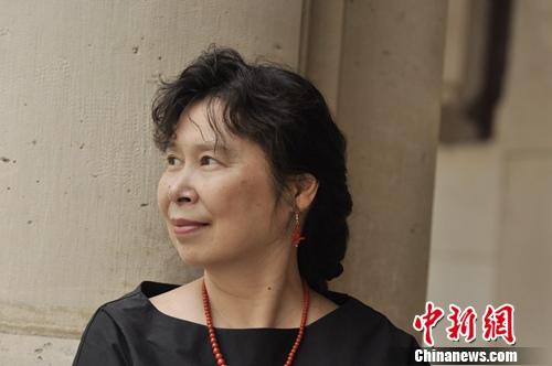 中國僑網(wǎng)資料圖:作家張翎