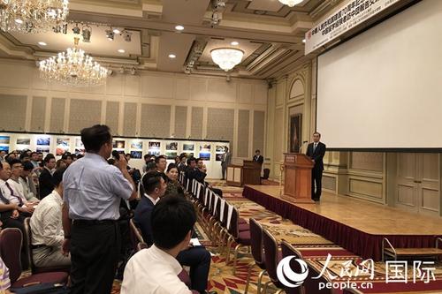 中國僑網(wǎng)中國駐日本大使孔鉉佑與日本留華畢業(yè)生進(jìn)行交流,。人民網(wǎng)記者劉軍國攝
